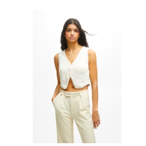 Pull&Bear Crochet Waistcoat - Picture 3 of 6
